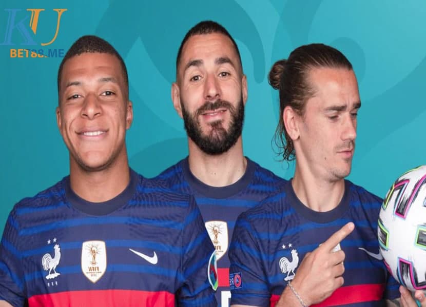 Karim Benzema, Antoine Griezmann và Kylian Mbappé - 'Ba chàng lính ngự lâm' của Pháp?