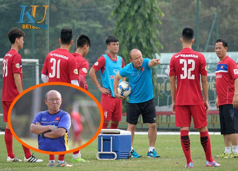 Cầu thủ ĐT Việt Nam gặp khủng hoảng. Thầy Park "đau đầu" vì vấn đề này xảy ra.